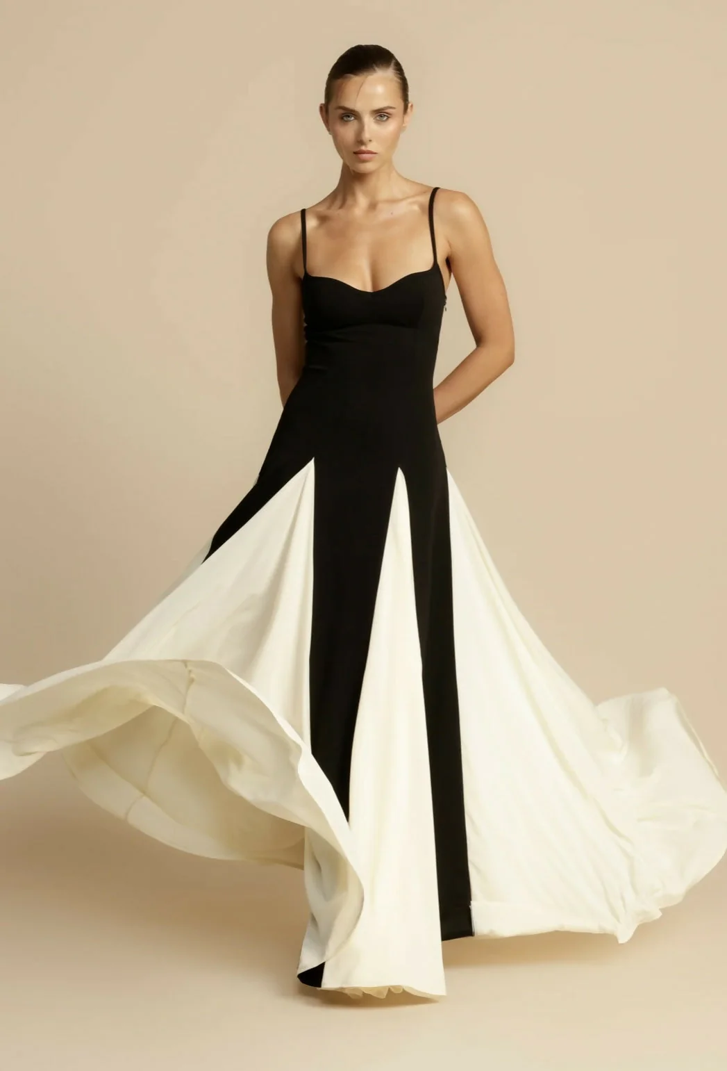 Paloma Evening Grown Maxi Dress - Image 3