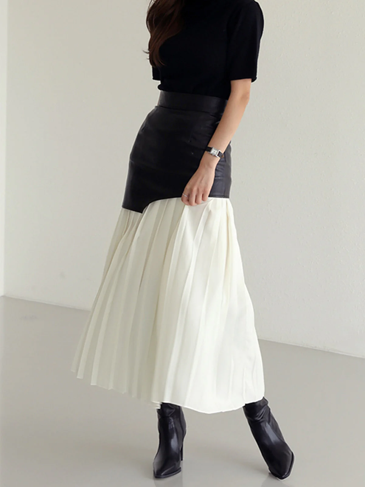 Asymmetric Faux Leather Pleated Maxi Skirt - Image 2