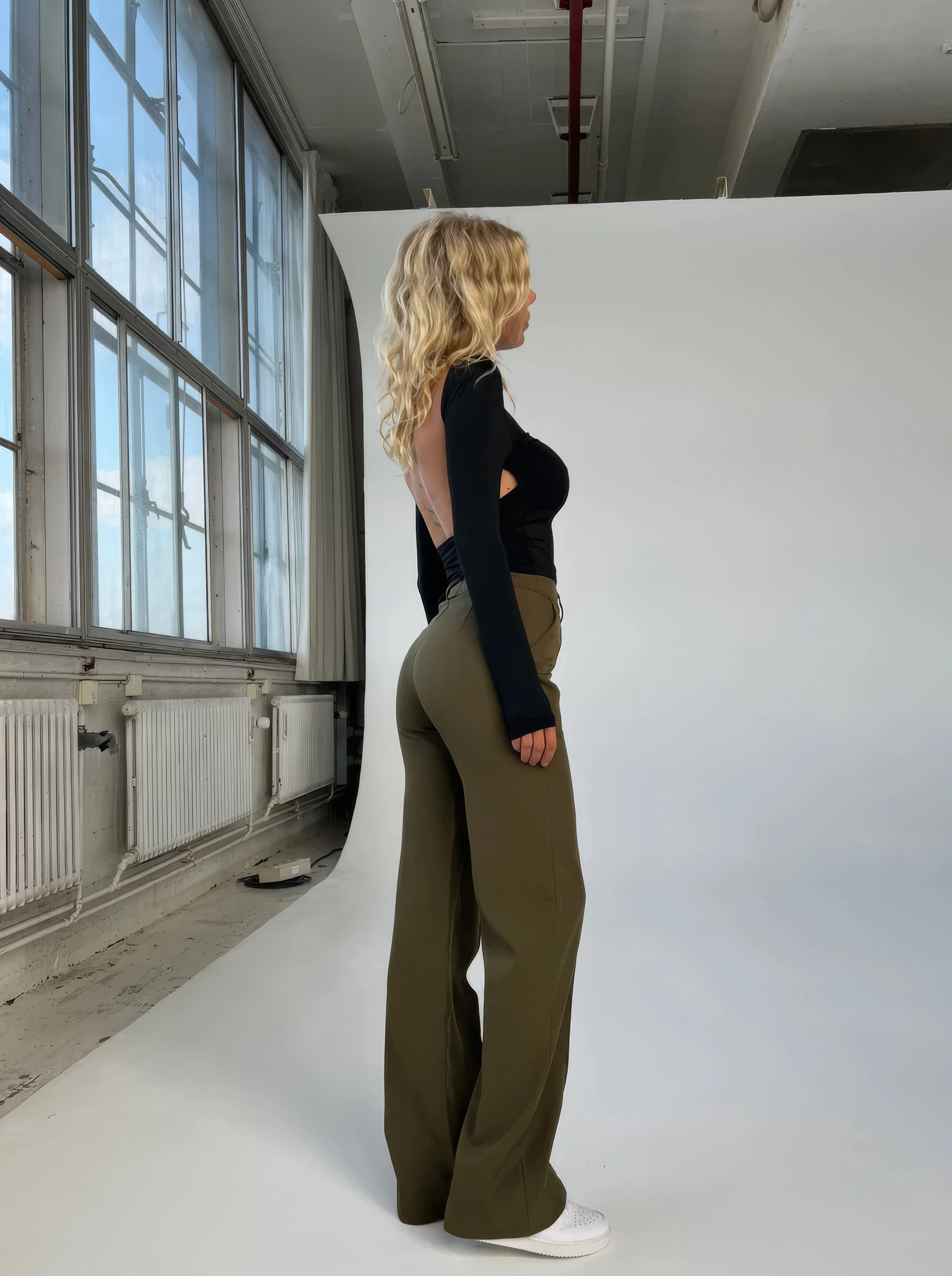 Casual Wide-leg high-waisted trousers for women - Image 11