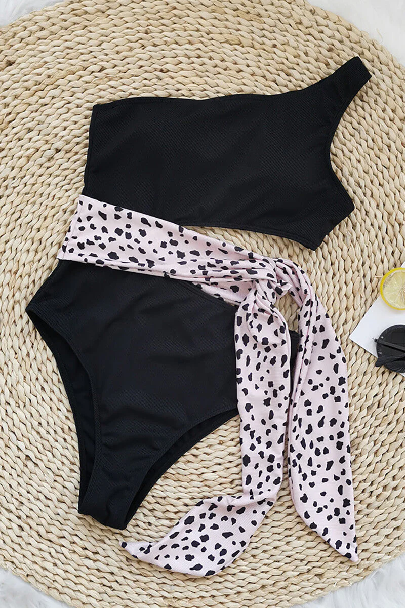 One-Shoulder Swimsuit with Bow Detail - Image 7