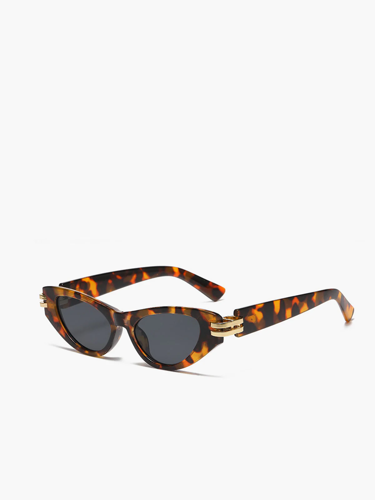 Cat Eye Retro Sunglasses - Image 4