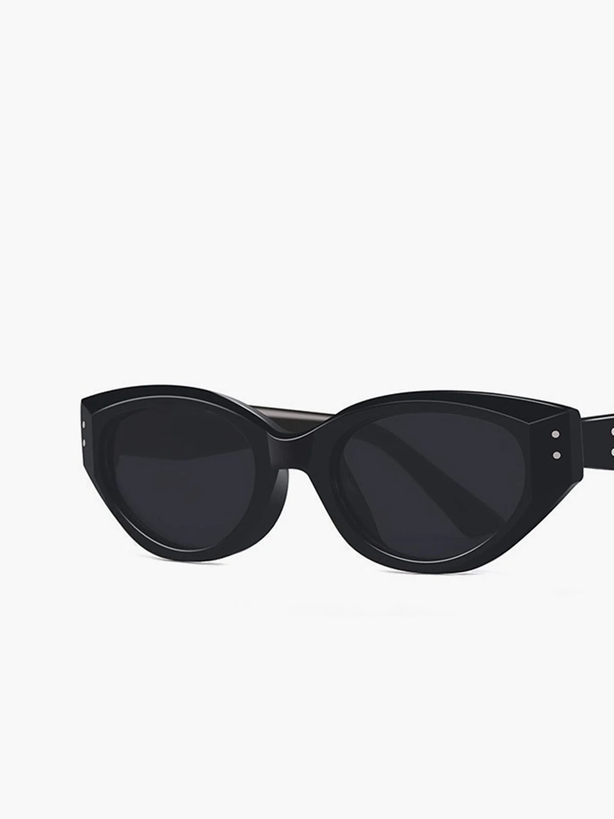 Retro Black Cat Eye Sunglasses - Image 5