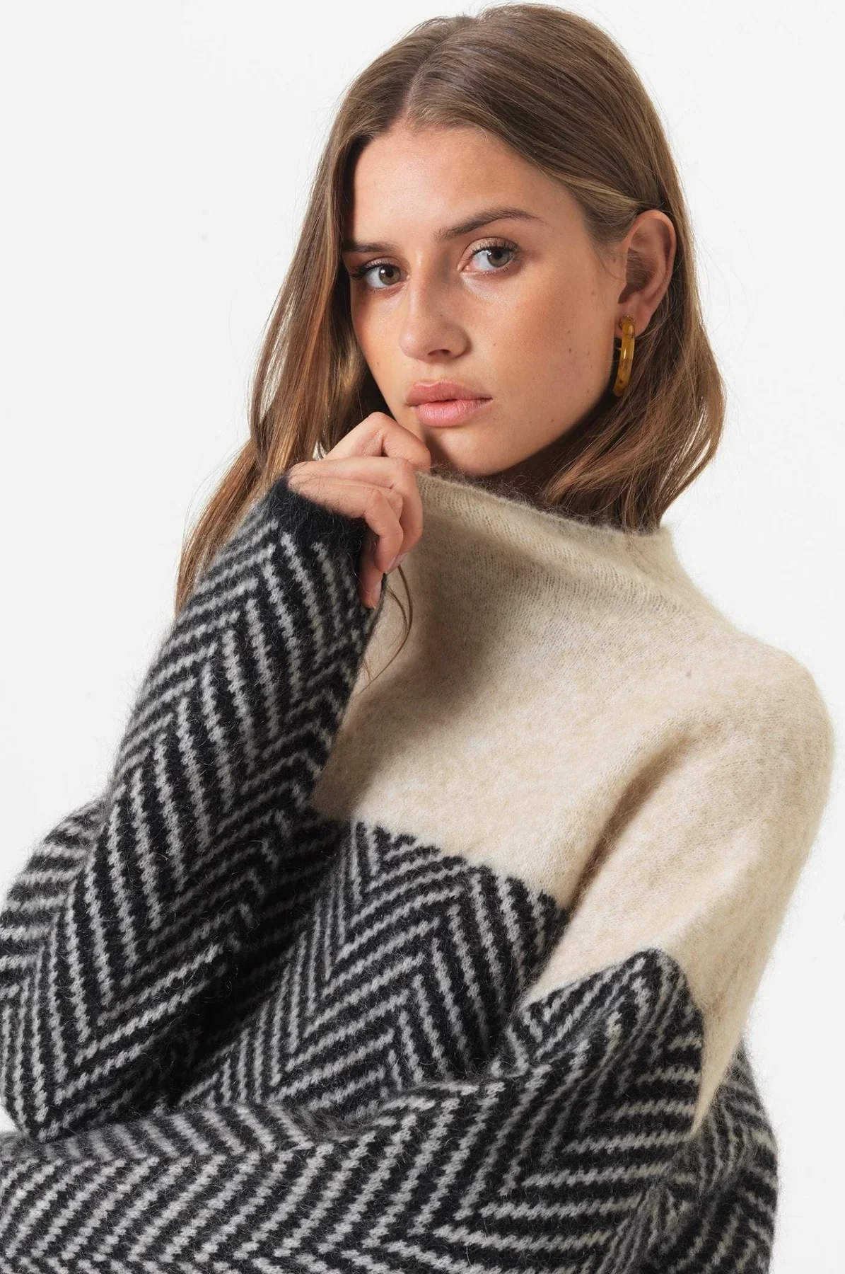 The Eireann Chevron Turtleneck Sweater - Image 3