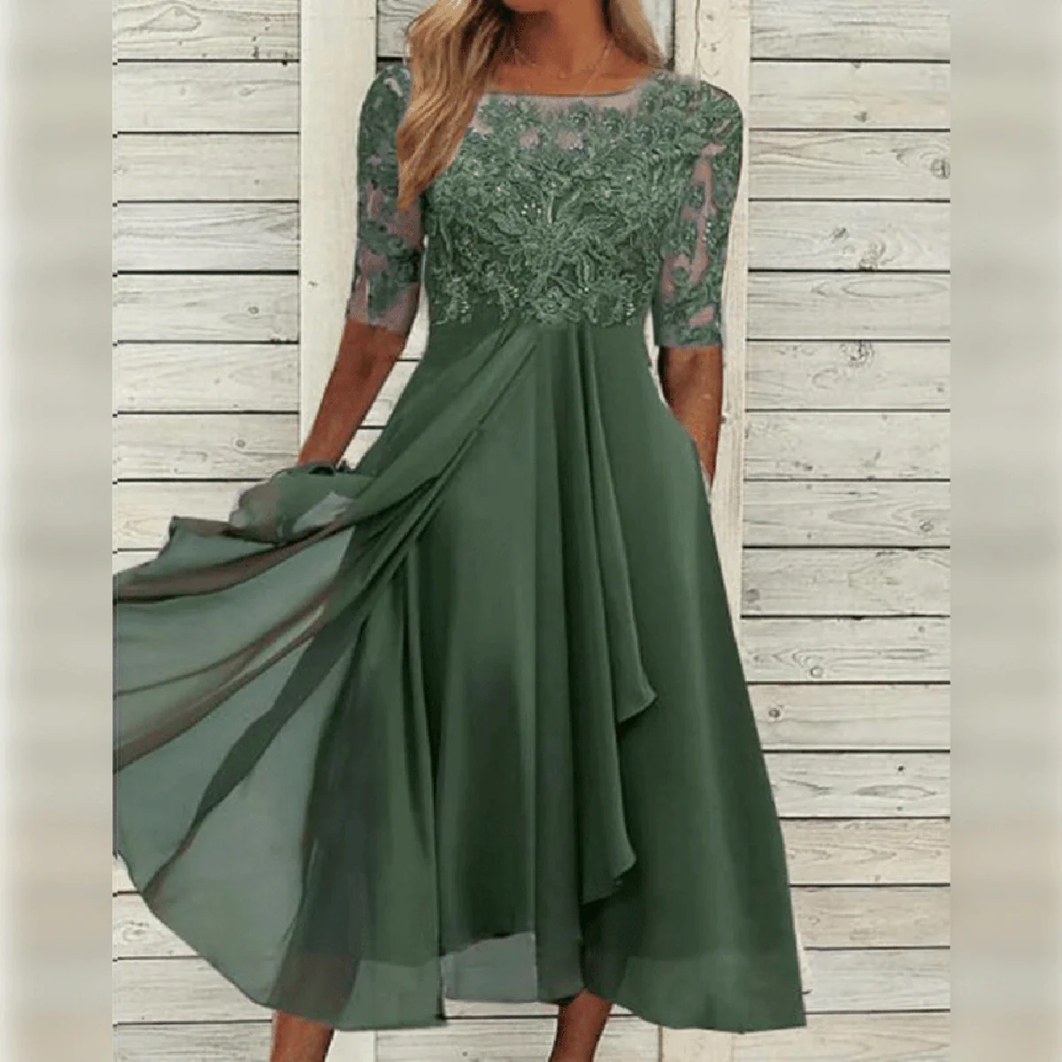 Elegant Flowy Women's Party Dress with Lace Bodice - Image 2