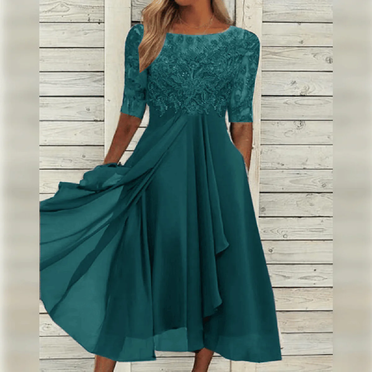 Elegant Flowy Women's Party Dress with Lace Bodice - Image 5