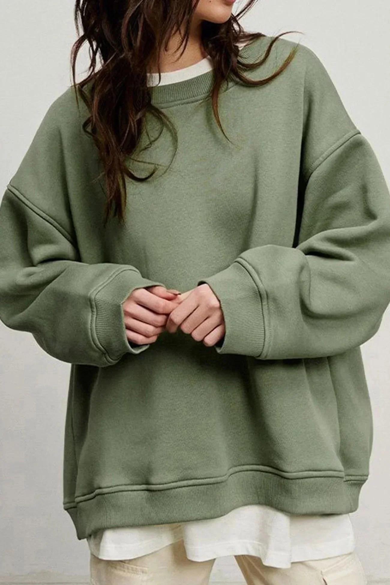 Women's Oversized sweatshirt with round neck - Image 5