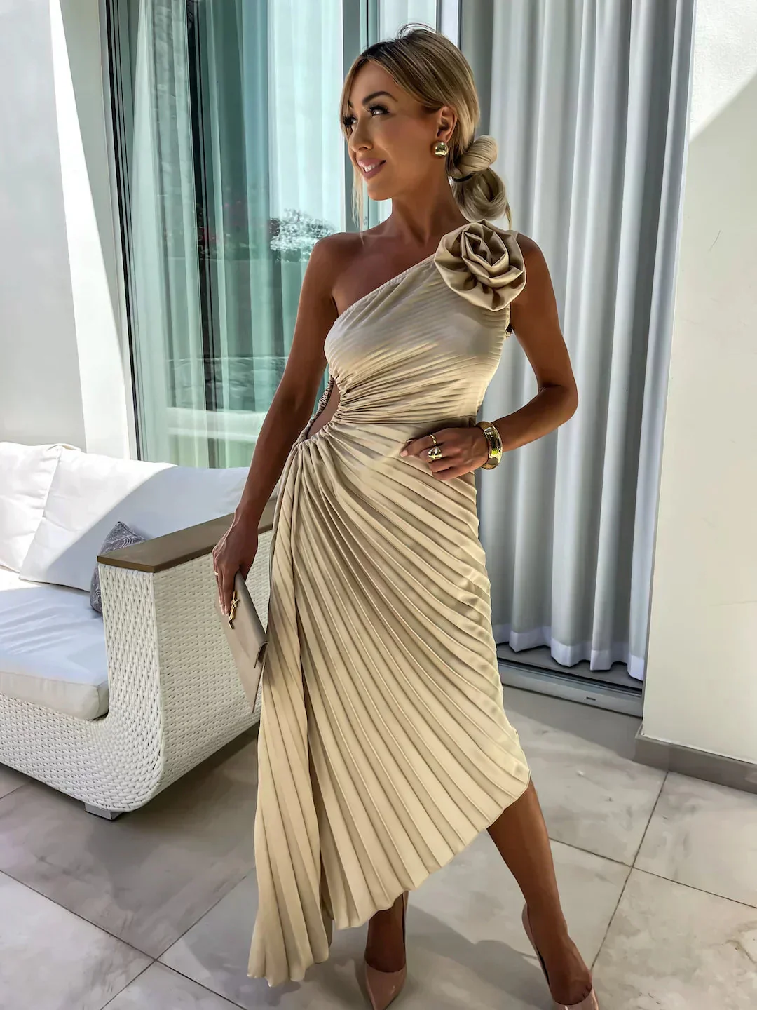 Elegant Shoulder Pleated Special Occasion Midi Dress - Image 10