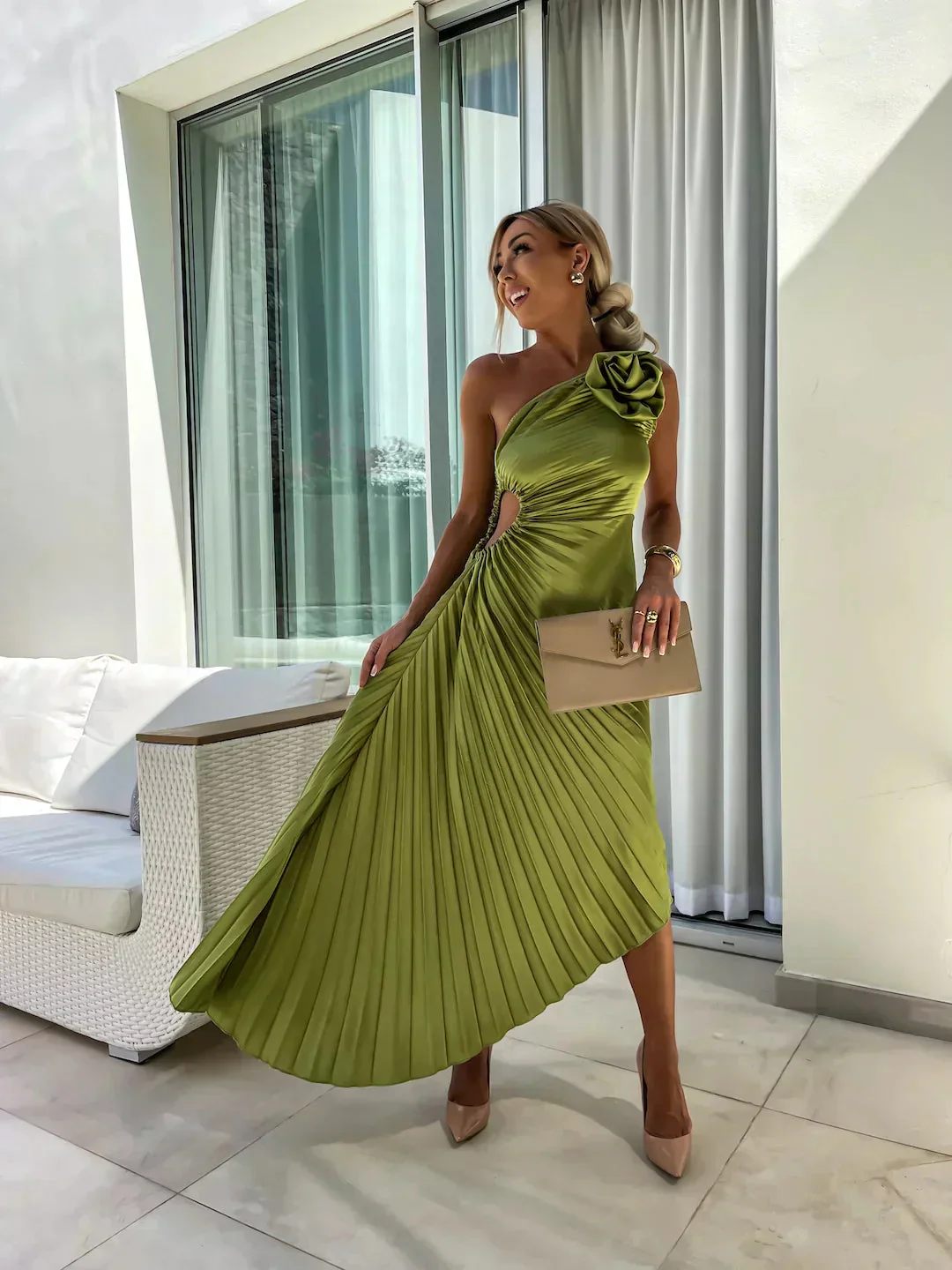 Elegant Shoulder Pleated Special Occasion Midi Dress - Image 2
