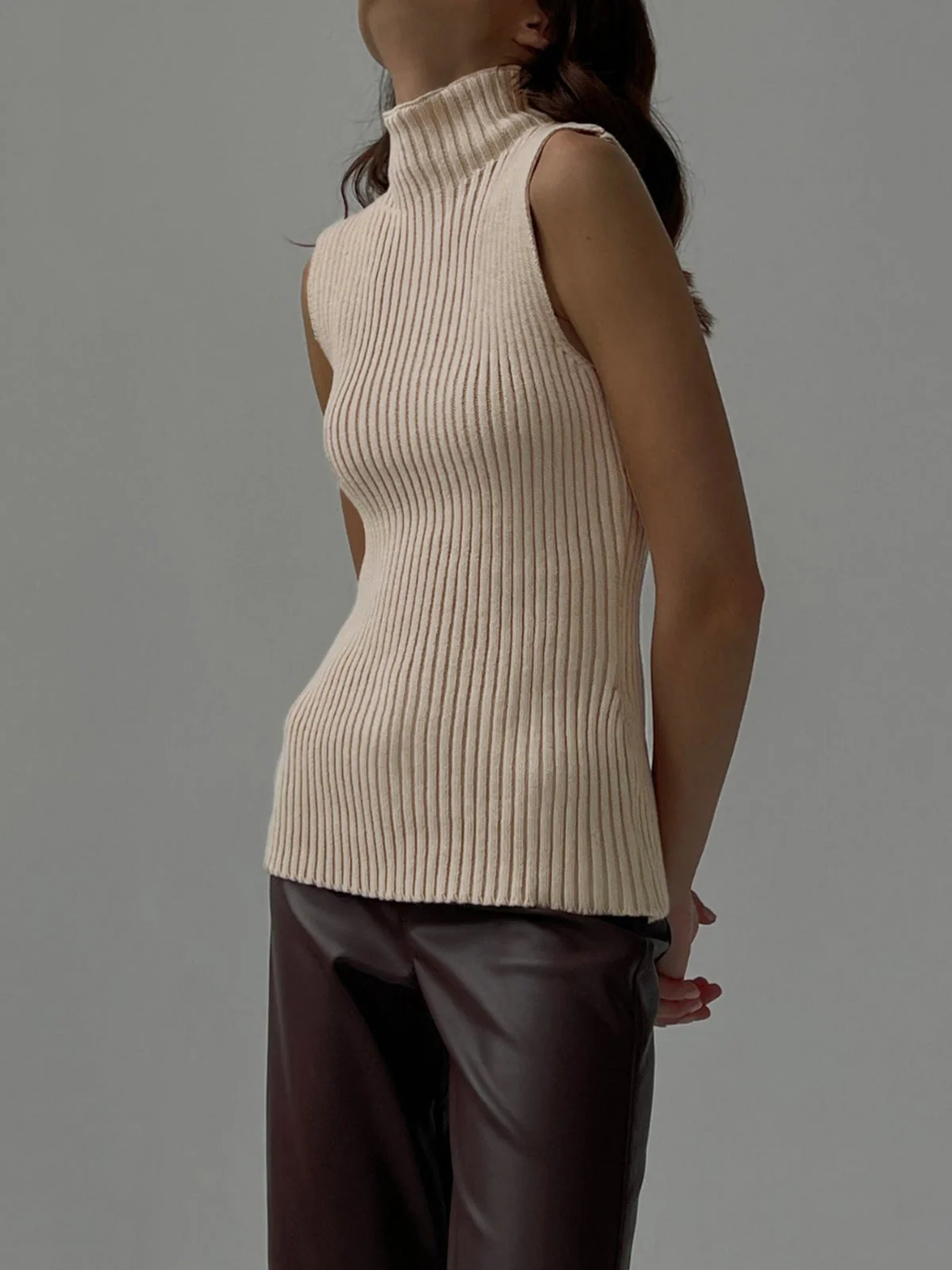 Ribbed Sleeveless Knit Top - Image 3