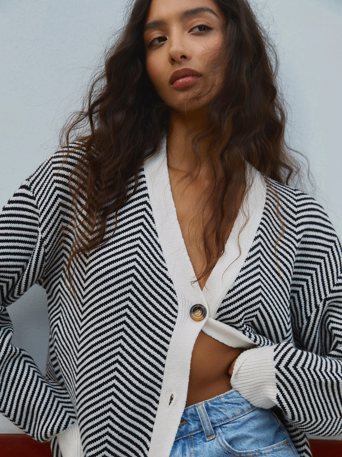 Chevron Contrast Button-Up Cardigan - Image 3