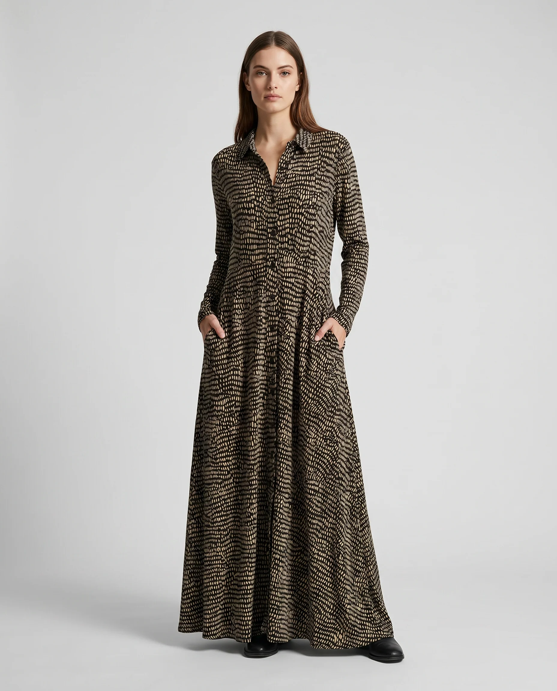 Long Relaxed Dress With V-Neck - Image 2