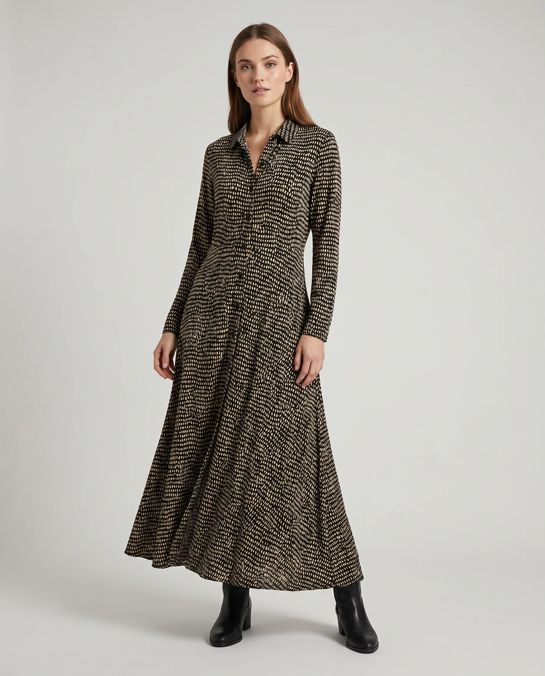 Long Relaxed Dress With V-Neck - Image 3