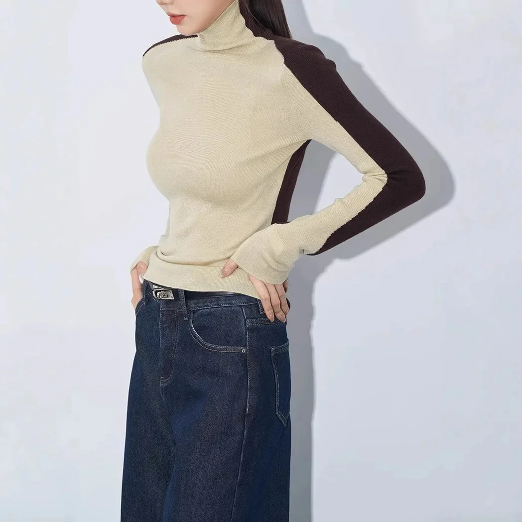 Mock Neck Contrast Sleeve Top - Image 3