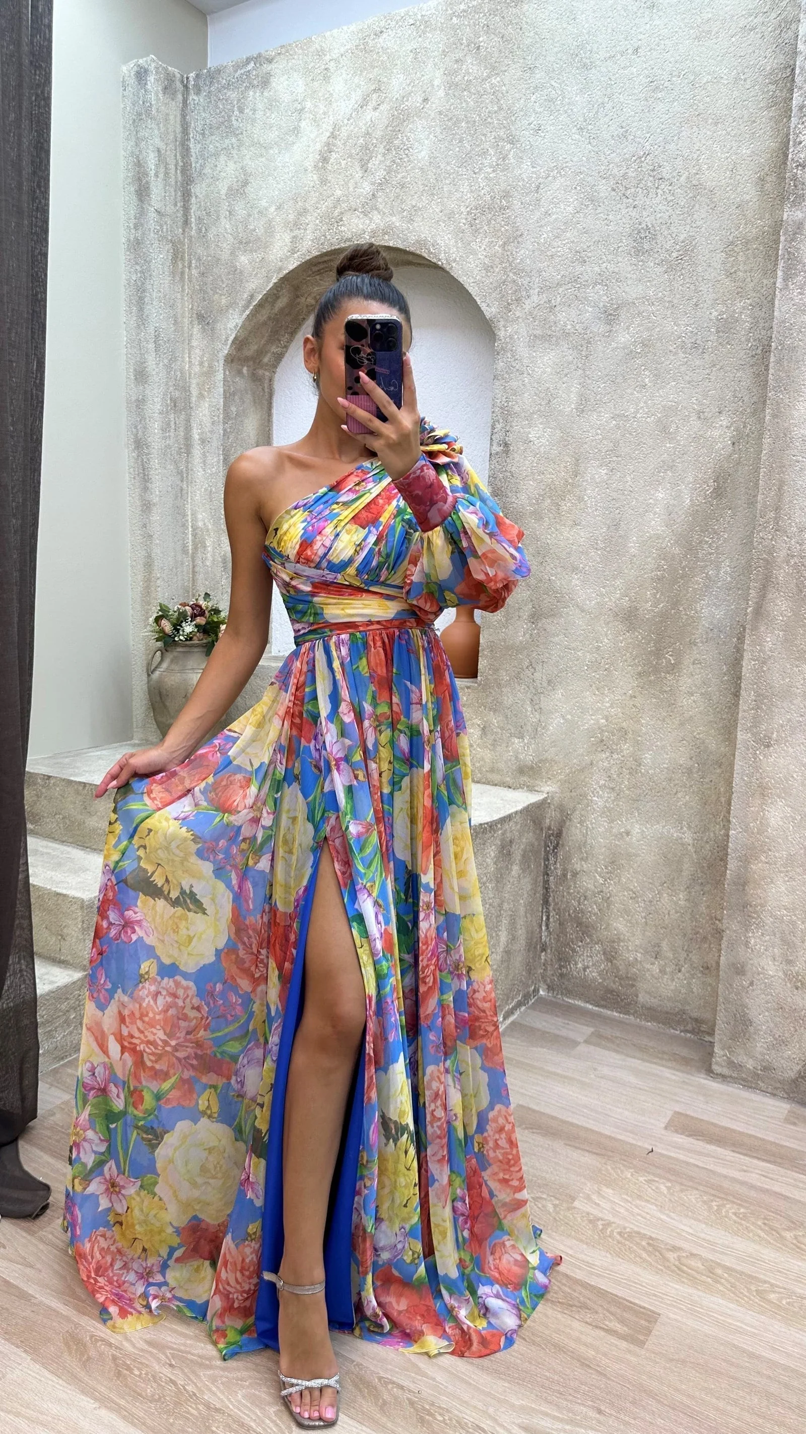 Elegant Flowy Shoulder Dress for Summer Events - Image 3