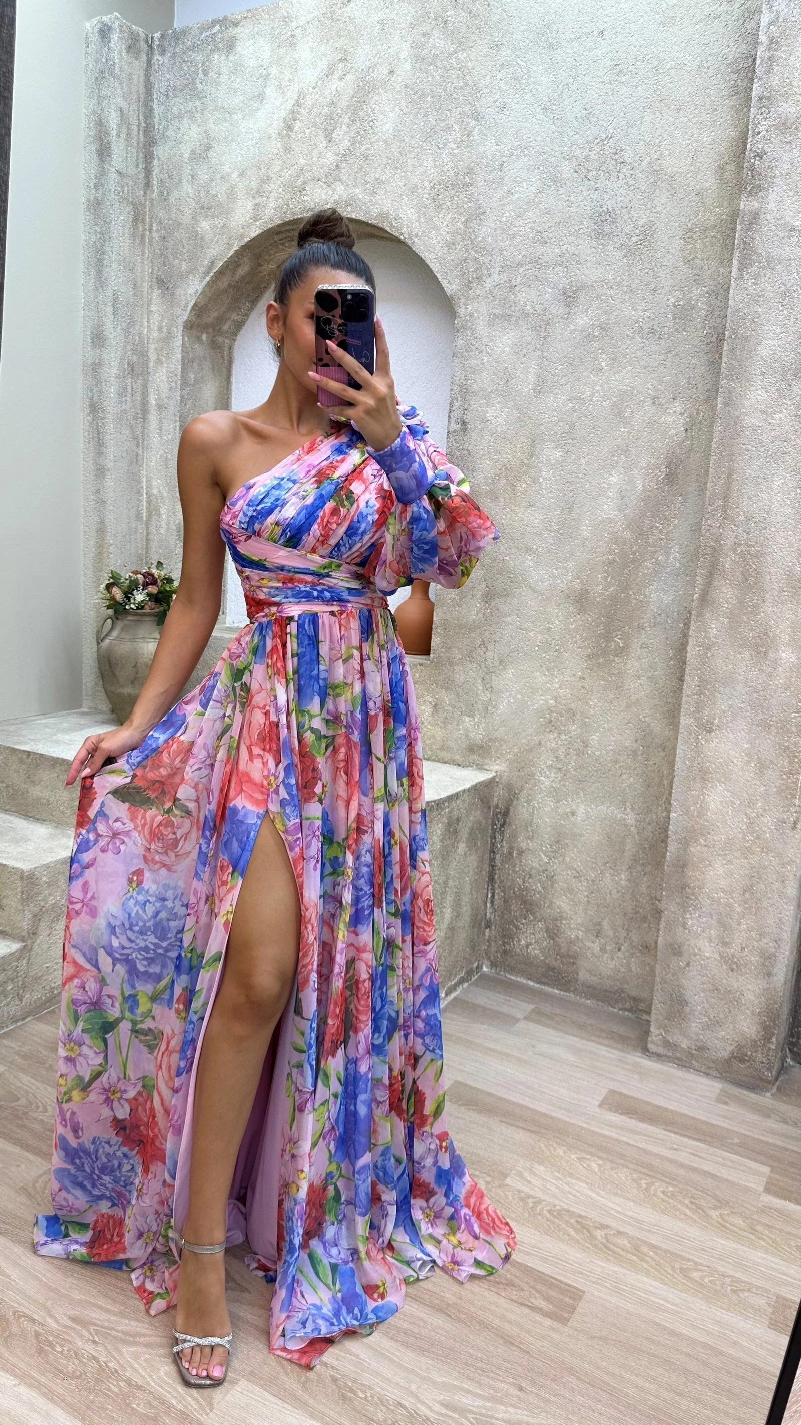 Elegant Flowy Shoulder Dress for Summer Events - Image 7